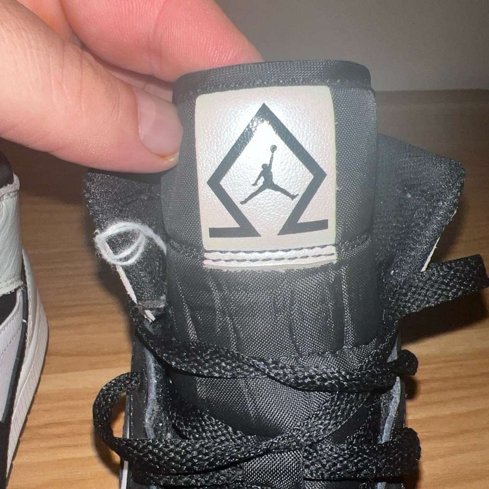 Jordan 1 mid diamond size 10.5 - Picture 15 of 16